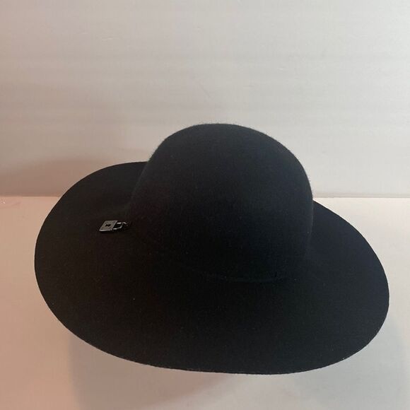 BCBGeneration Womens Black Wool Key Lock Buckle Hat - Picture 2 of 10